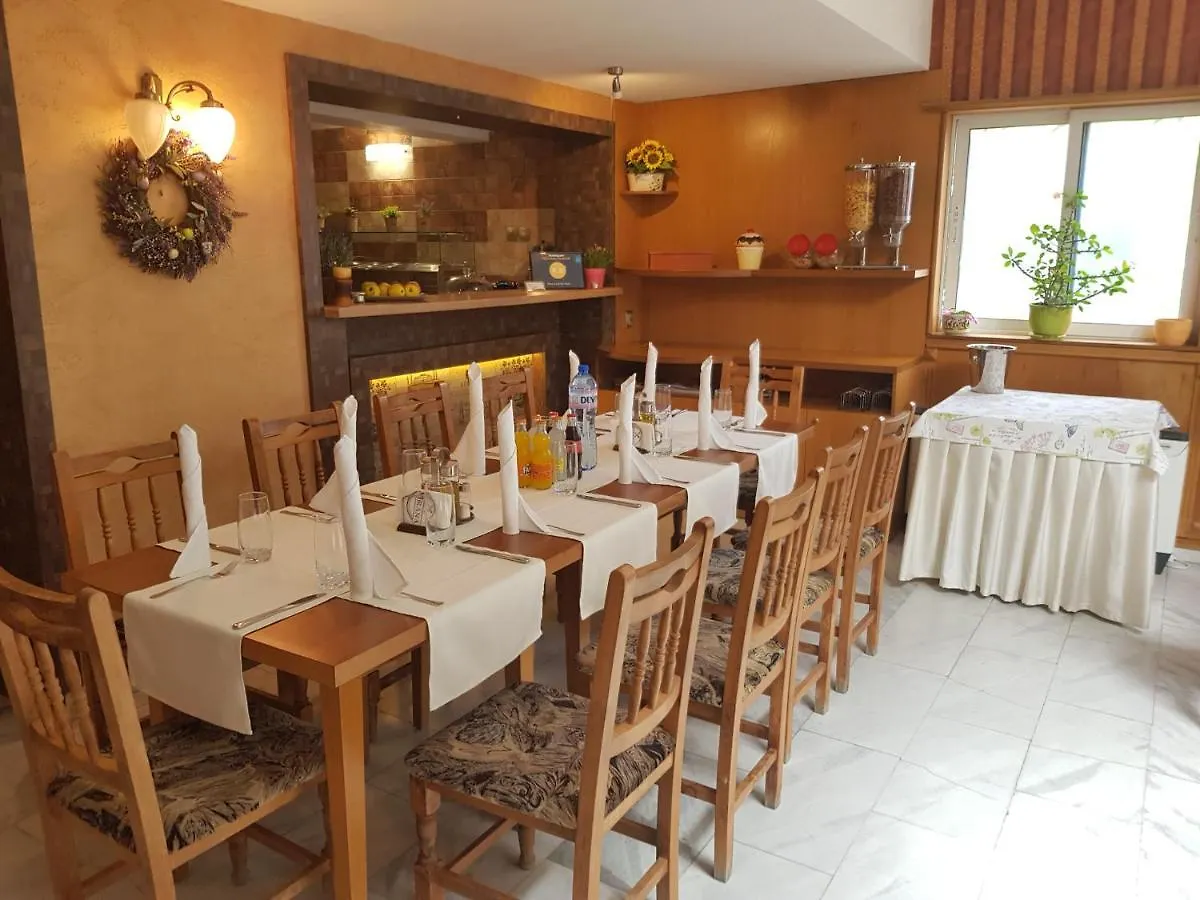 Mirana Family Hotel Burgasz 3*,